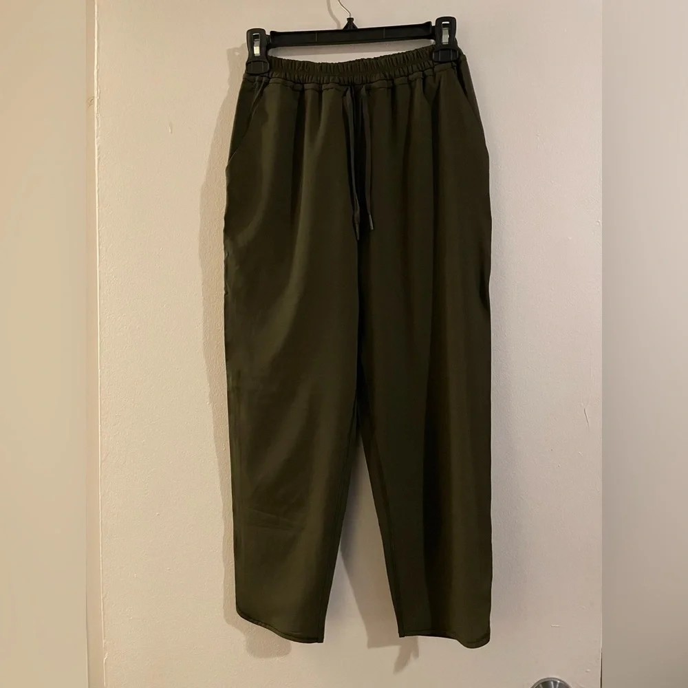 Lululemon Keep It Classic Crop 23” - Picture 2 of 8